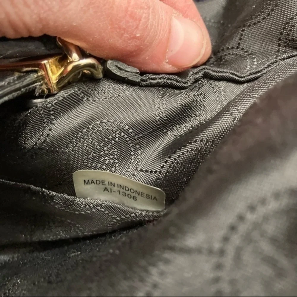 Michael kors black leather quilted bag